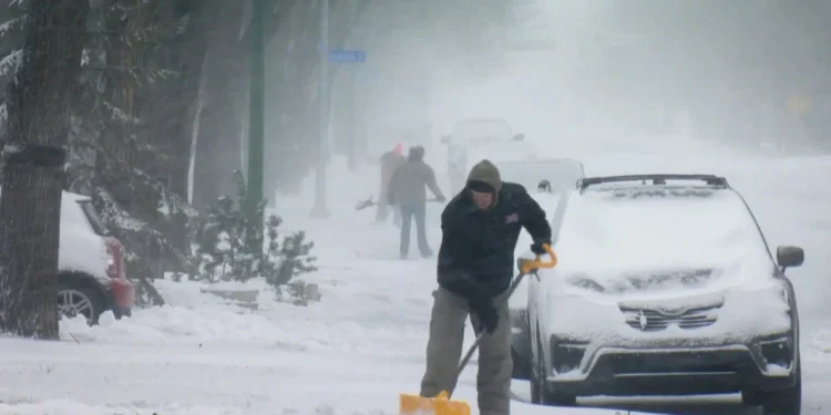 കനത്ത തണുപ്പിൽ സാസ്കാച്ചവാൻ: 'വിചിത്രമായ ഫെബ്രുവരി' എന്ന് കാലാവസ്ഥാ വിദഗ്ധർ 1 കനത്ത തണുപ്പിൽ സാസ്കാച്ചവാൻ: ‘വിചിത്രമായ ഫെബ്രുവരി’ എന്ന് കാലാവസ്ഥാ വിദഗ്ധർ