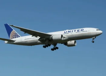 വ്യോമയാന സുരക്ഷാ ഭീഷണി: എഫ്‌എഎയിൽ വ്യാപക പിരിച്ചുവിടൽ