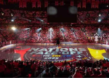 കാനഡയിൽ യുഎസ് ദേശീയ ഗാനത്തോട് പ്രതിഷേധം; കായിക മത്സരങ്ങളിൽ വിളികൾ ഉയരുന്നു 2 കാനഡയിൽ യുഎസ് ദേശീയ ഗാനത്തോട് പ്രതിഷേധം; കായിക മത്സരങ്ങളിൽ വിളികൾ ഉയരുന്നു