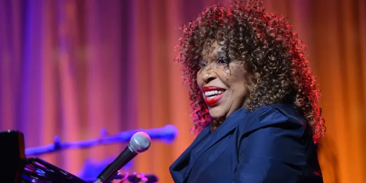 റോബർട്ട ഫ്ലാക്ക് അന്തരിച്ചു