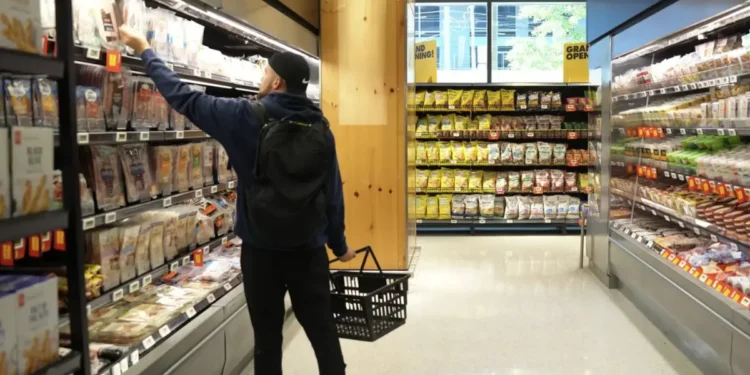 ജീവിതചിലവ് കുറയ്ക്കാൻ നികുതി കുറയ്ക്കണം; ഒന്റാറിയോയിലെ വോട്ടർമാർ 1 ജീവിതചിലവ് കുറയ്ക്കാൻ നികുതി കുറയ്ക്കണം; ഒന്റാറിയോയിലെ വോട്ടർമാർ