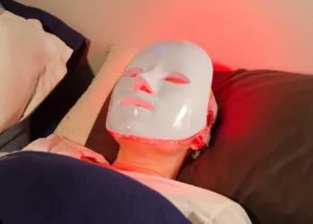 മുഖസൗന്ദര്യം വർദ്ധിപ്പിക്കാൻ LED മാസ്ക്