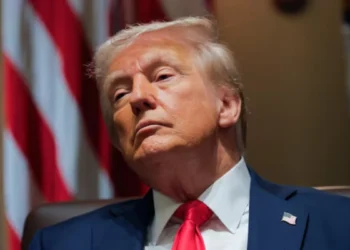 കാനഡയിൽ നിന്നുള്ള ഉൽപ്പന്നങ്ങൾക്ക് 25% ടാരിഫ് പ്രഖ്യാപിച്ച് ട്രംപ്