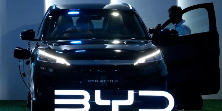 2025-ൽ വിദേശ വിൽപന ഇരട്ടിപ്പിക്കാൻ BYD 1 2025-ൽ വിദേശ വിൽപന ഇരട്ടിപ്പിക്കാൻ BYD