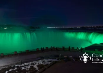 സെന്റ് പാട്രിക്ക്‌സ് ദിനാഘോഷത്തിന്റെ ഭാഗമായി; നയാഗ്ര പച്ചയിൽ കുളിക്കും!