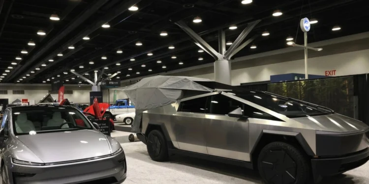 വാങ്കൂവർ ഓട്ടോ ഷോയിൽ നിന്ന് ടെസ്ല പിൻവലിച്ചു