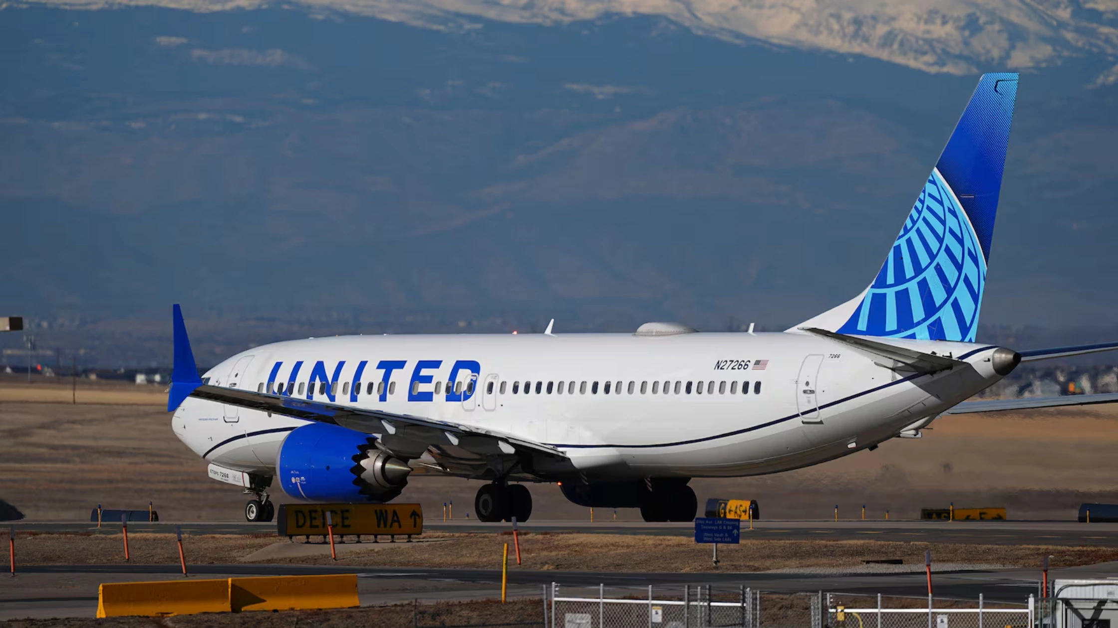 പാസ്‌പോർട്ട് മറന്ന് പൈലറ്റ്; രണ്ട് മണിക്കൂർ പറന്നതിനു ശേഷം വിമാനം തിരിച്ചിറങ്ങി.