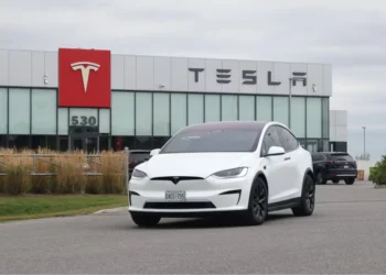 ടെസ്ലക്കെതിരെ കാനഡയിലുടനീളം പ്രതിഷേധം ഉയരുന്നു