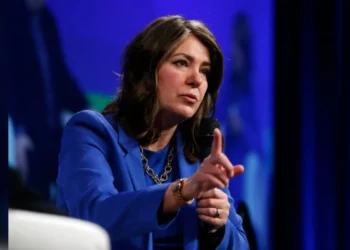 അമേരിക്കയിൽ നിന്നും തിരഞ്ഞെടുപ്പ് ഇടപെടൽ അഭ്യർത്ഥിച്ച് ആൽബേർട്ട പ്രീമിയർ, വിമർശനങ്ങൾ ഉയരുന്നു