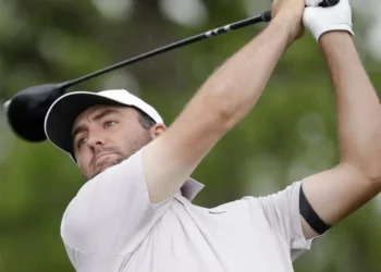 ഷെഫ്‌ലറുടെ 62 സ്കോർ ഹ്യൂസ്റ്റണിൽ ചരിത്രം സൃഷ്ടിക്കുന്നു!