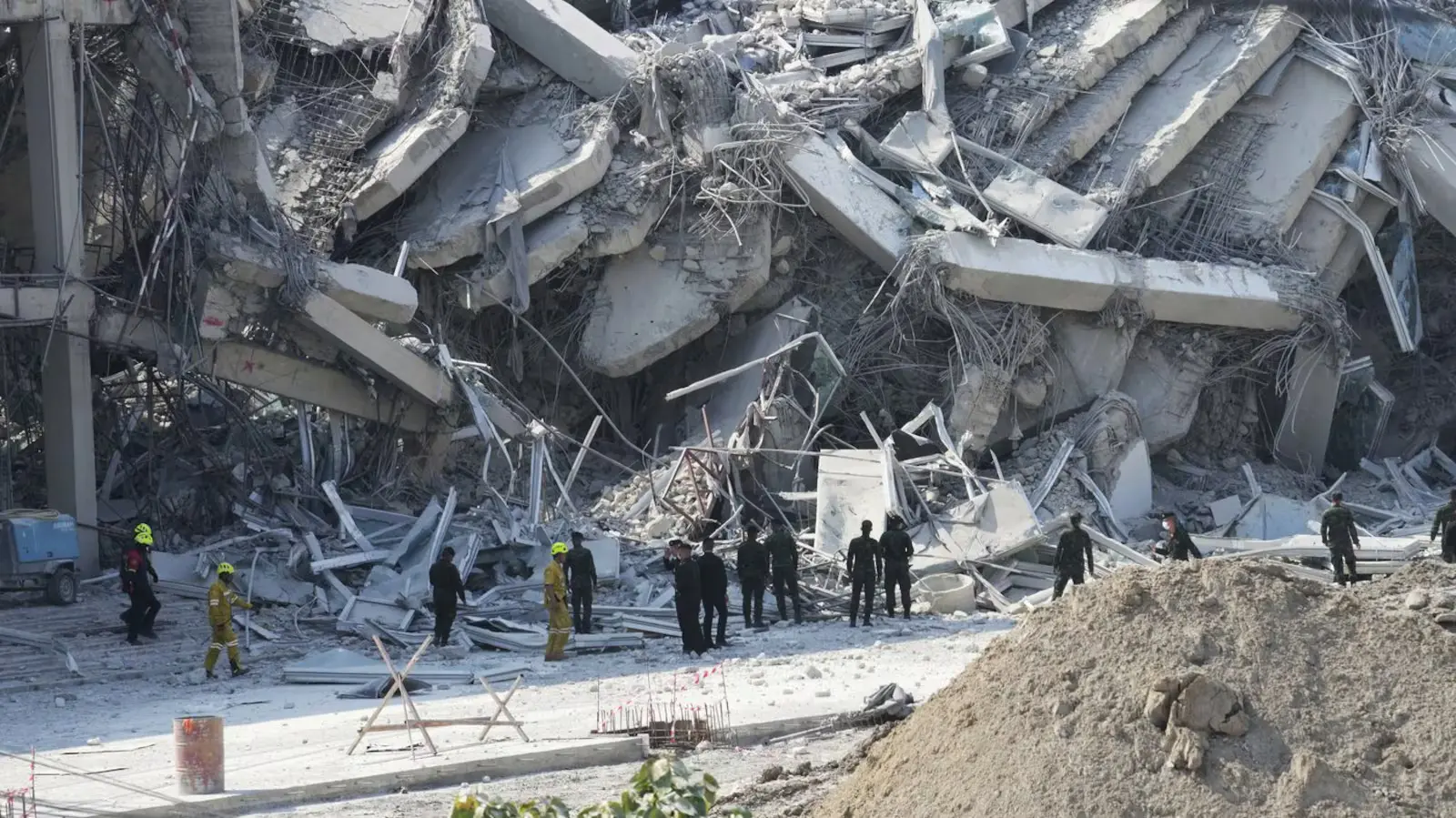 തായ്‌ലാൻഡിലും മ്യാൻമാറിലും ശക്തമായ ഭൂകമ്പം; ബാങ്കോക്കിൽ ബഹുനില കെട്ടിടം തകർന്നുവീണു