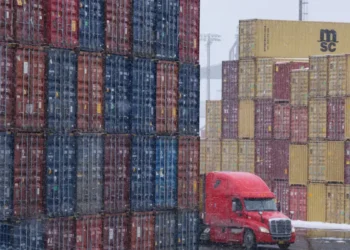 ട്രംപിന്റെ കസ്റ്റംസ് നയങ്ങൾ: വൻ പ്രതിസന്ധിയുമായി കാനഡയുടെ സമ്പത്‌വ്യവസ്ഥ!