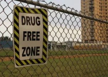 നിർബന്ധിത ചികിത്സയിലൂടെ മയക്കുമരുന്ന് പ്രതിരോധം