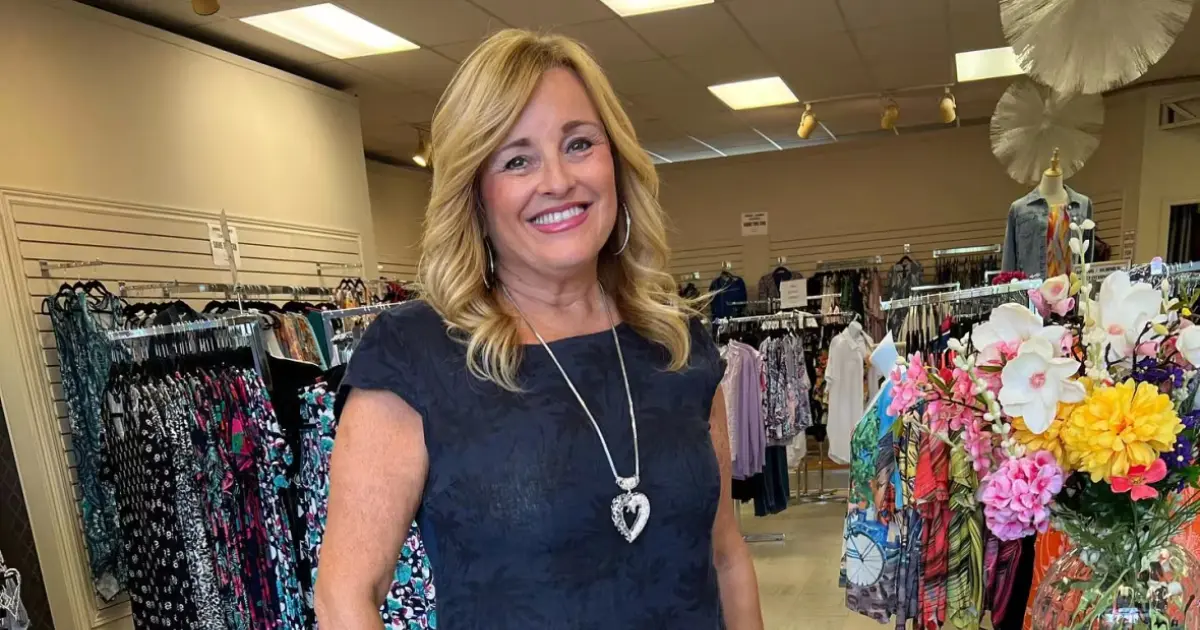 കാനഡയിൽ നിന്നുള്ള ഫാഷന് പിന്തുണ നൽകാൻ മലയാളി വ്യവസായിയുടെ ആഹ്വാനം