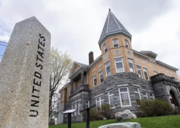 ഹാസ്കെല്‍ ലൈബ്രറിയിൽ ഇനി കാനഡക്കാർക്ക് പ്രവേശനമില്ല!