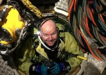 ശ്വാസം ഇല്ലാതെ 30 മിനിറ്റ്! മനുഷ്യന്‌ അസാധ്യമായത് ക്രിസ് ലെമൺസ് സാദ്ധ്യമാക്കി!