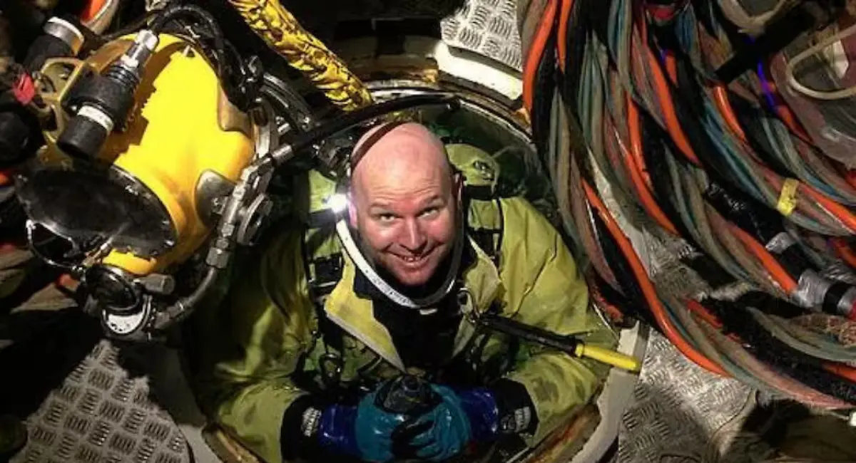 ശ്വാസം ഇല്ലാതെ 30 മിനിറ്റ്! മനുഷ്യന്‌ അസാധ്യമായത് ക്രിസ് ലെമൺസ് സാദ്ധ്യമാക്കി!