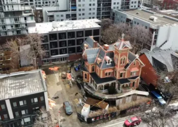 ടൊറന്റോയിൽ ഭവനരഹിതരായ സ്ത്രീകൾക്ക് പ്രതീക്ഷയുടെ വീട്.