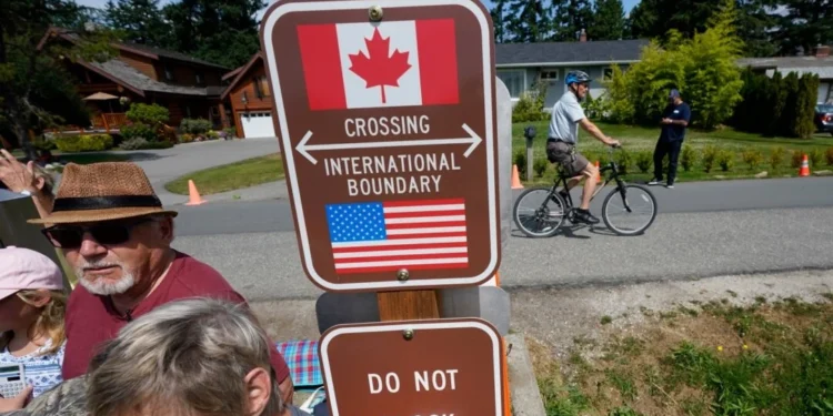 കനേഡിയൻ സ്നോബേർഡുകൾക്ക് തിരിച്ചടി; പുതിയ നിയമവുമായി അമേരിക്ക