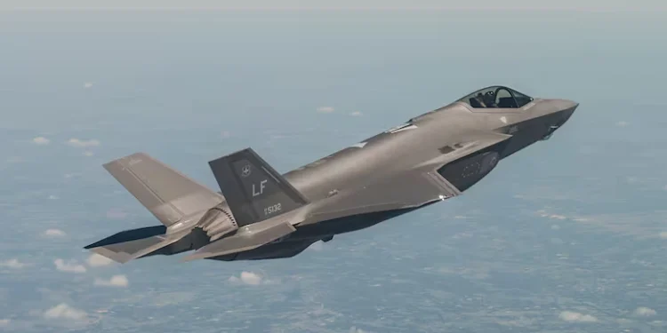 കനേഡിയൻ തിരഞ്ഞെടുപ്പിലെ പുതിയ മുൻഗണന: ദേശീയ സുരക്ഷയും പ്രതിരോധവും മുന്നിലെത്തുന്നു