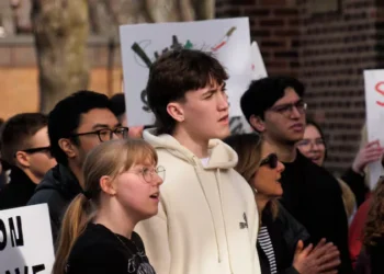 വിൻഡ്സർ സർവകലാശാലയിൽ പ്രതിഷേധം; 4 വിൻഡ്സർ സർവകലാശാലയിൽ പ്രതിഷേധം;