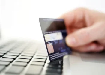 ട്രംപ് നയങ്ങൾ കാരണം കാനഡയിലെ സാമ്പത്തികസ്ഥിതി തകരാറിലാകുമോ എന്ന ആശങ്ക! 9 ട്രംപ് നയങ്ങൾ കാരണം കാനഡയിലെ സാമ്പത്തികസ്ഥിതി തകരാറിലാകുമോ എന്ന ആശങ്ക!