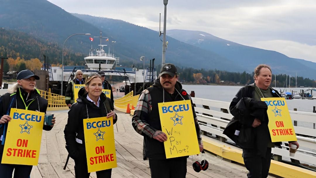Kootenay Lake Ferry സമരത്തിന് ബി.സി. സർക്കാർ മധ്യസ്ഥനെ നിയമിച്ചു