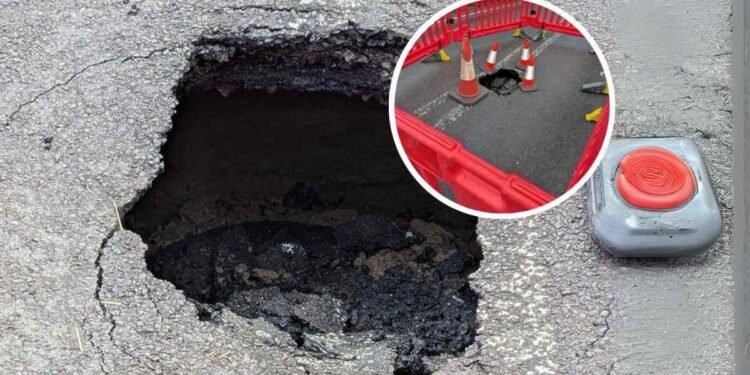 ഹൈവേ 1-ൽ സിങ്ക്ഹോൾ അറ്റകുറ്റപ്പണികൾ 1 ഹൈവേ 1-ൽ സിങ്ക്ഹോൾ അറ്റകുറ്റപ്പണികൾ