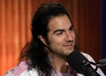 നേതൃത്വ പ്രതിസന്ധി; ഈസ്റ്റ് കോസ്റ്റ് മ്യൂസിക് അവാർഡിൽ നിന്ന് ജെറമി ഡച്ചർ പിന്മാറി!