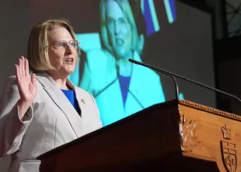 നിയമമോ? നിരോധനമോ? ഒന്റാറിയോയുടെ നിലപാട് വിവാദത്തിൽ