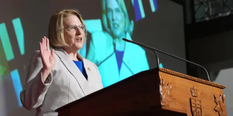 നിയമമോ? നിരോധനമോ? ഒന്റാറിയോയുടെ നിലപാട് വിവാദത്തിൽ