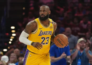 ലെബ്രോൺ ജെയിംസ് ചരിത്രം കുറിക്കുന്നു: ken doll-ൽ അരങ്ങേറുന്ന ആദ്യ പുരുഷ കായിക താരം