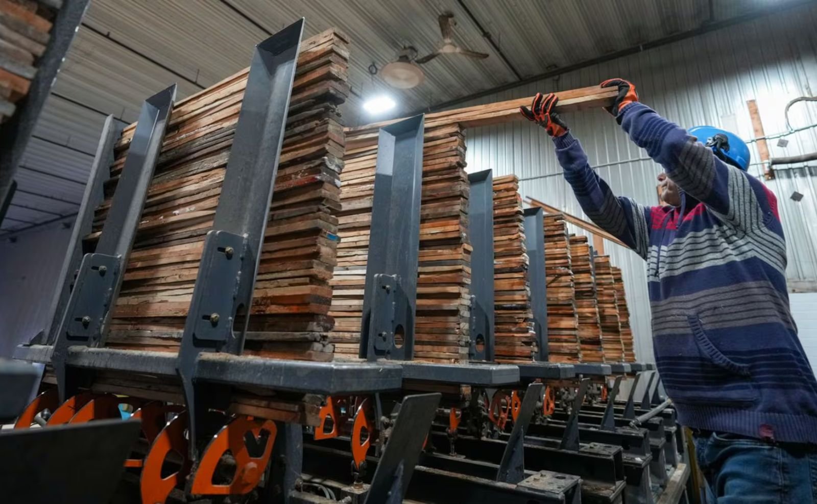 കാനഡയിൽ തൊഴിലില്ലായ്മ ഉയർന്നു