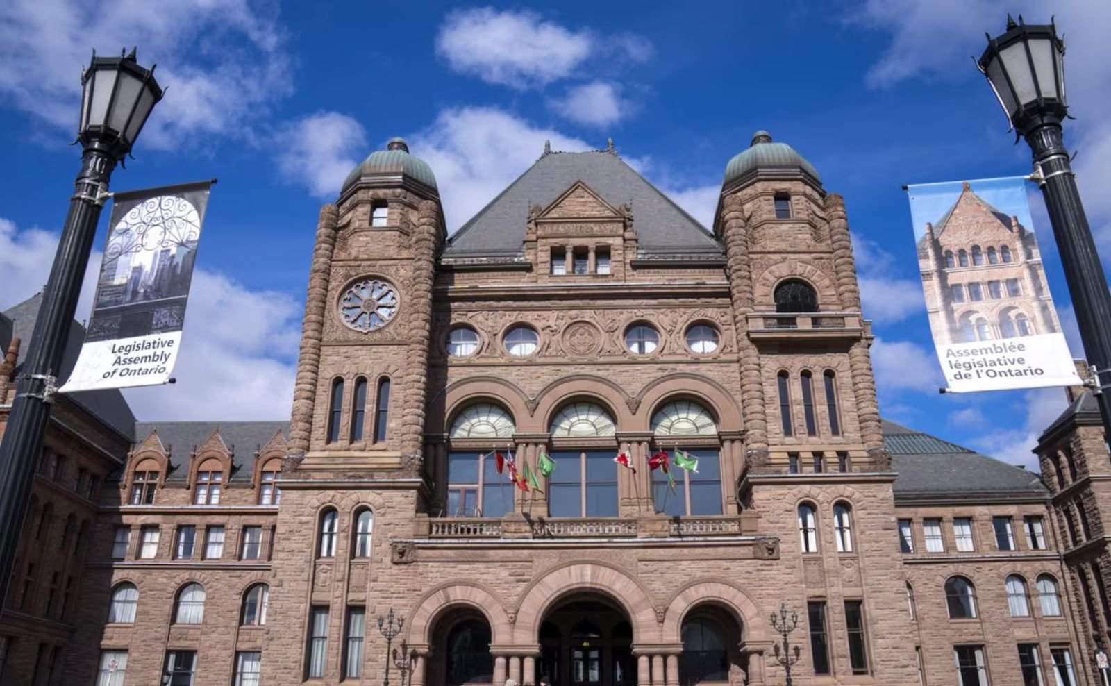 ഒന്റാറിയോ ബിസിനസുകൾക്ക് നികുതി ഇളവ്