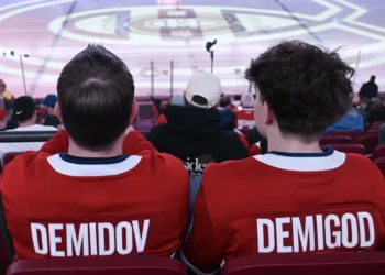 ദേശസ്നേഹവും കായികപ്രേമവും തമ്മിലുള്ള പോരാട്ടം!