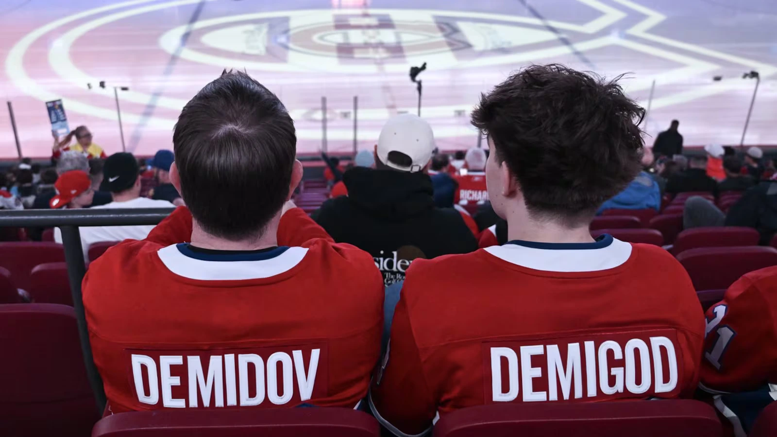 ദേശസ്നേഹവും കായികപ്രേമവും തമ്മിലുള്ള പോരാട്ടം!