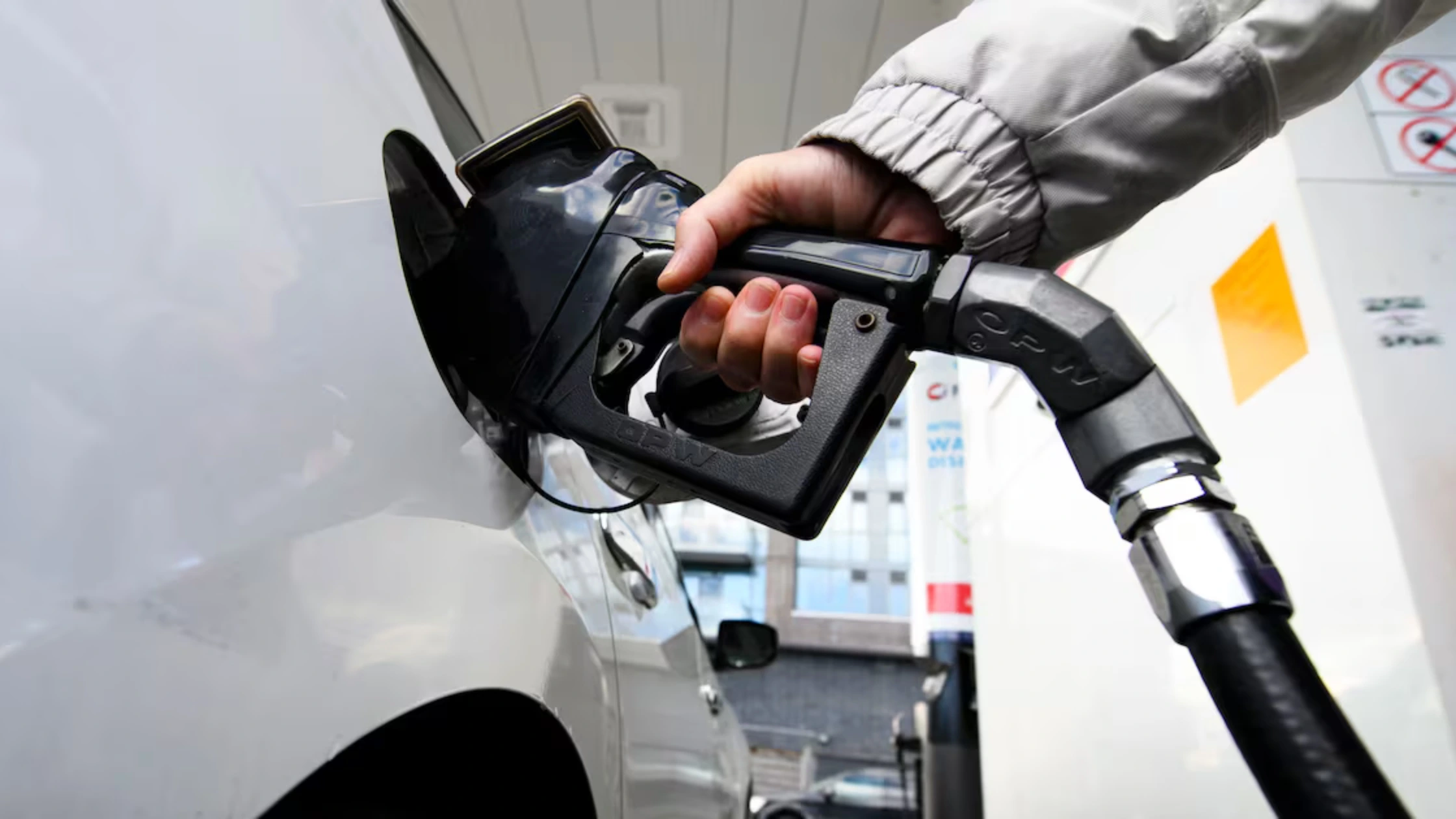 GTA-യിൽ ഇന്ധന വിലയിൽ ലിറ്ററിന് 20 സെന്റ് കുറവ്