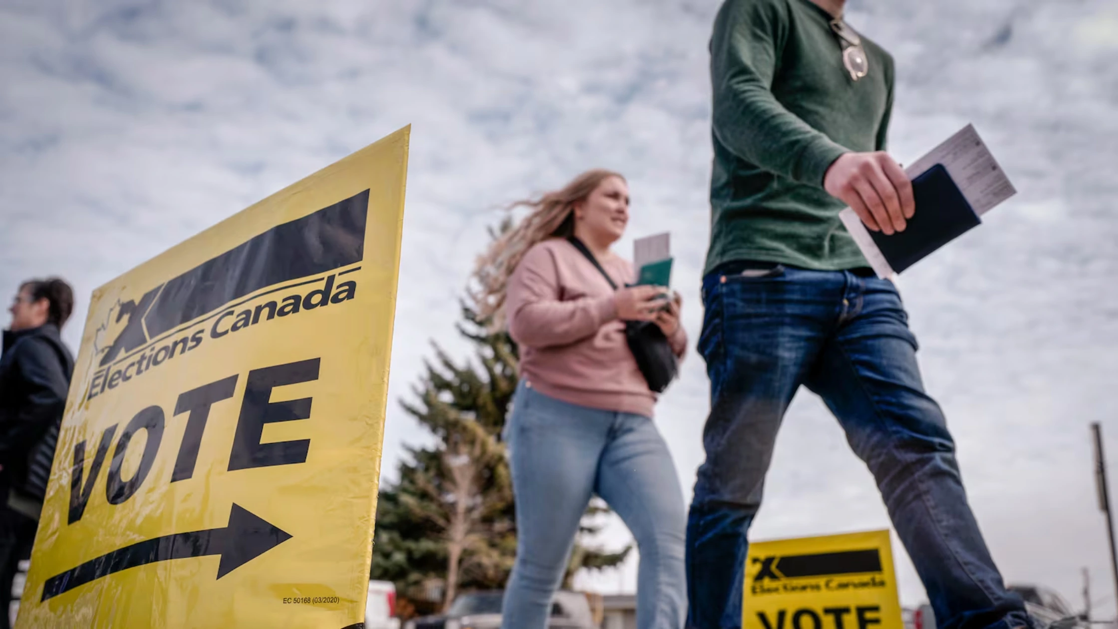 ആദ്യ ദിവസം തന്നെ മുൻകൂർ പോളിങ്ങിൽ റെക്കോർഡ് പങ്കാളിത്തം