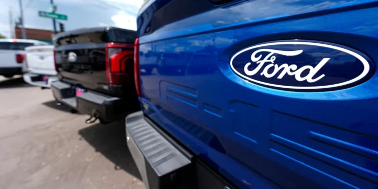 അപകട സാധ്യത: ഫോർഡ് വാഹനങ്ങൾ അടിയന്തരമായി തിരിച്ചുവിളിക്കുന്നു 1 അപകട സാധ്യത: ഫോർഡ് വാഹനങ്ങൾ അടിയന്തരമായി തിരിച്ചുവിളിക്കുന്നു