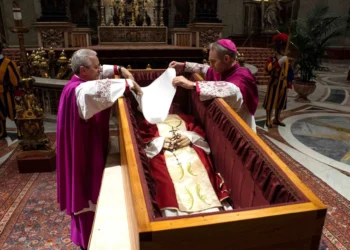 ഫ്രാൻസിസ് മാർപാപ്പയുടെ അന്ത്യയാത്ര; സംസ്കാരം ശനിയാഴ്ച