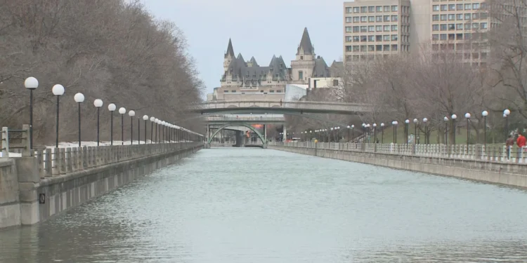 ഒട്ടാവയിൽ തുടർച്ചയായ മഴക്ക് സാധ്യത; ഒട്ടാവ നദിയിൽ ജലനിരപ്പ് കുതിക്കുന്നു 1 ഒട്ടാവയിൽ തുടർച്ചയായ മഴക്ക് സാധ്യത; ഒട്ടാവ നദിയിൽ ജലനിരപ്പ് കുതിക്കുന്നു