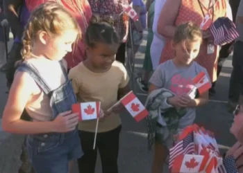 ‘വീ ഹഗ് ഇറ്റ് ഔട്ട്’; വ്യാപാര യുദ്ധത്തിലും തോൽക്കാത്ത സൗഹൃദം