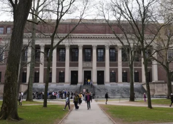 അമേരിക്കൻ കുടിയേറ്റ വിദ്യാർത്ഥികൾക്ക് വേണ്ടി കനേഡിയൻ പ്രൊഫസർമാരുടെ തുറന്ന കത്ത് 2 അമേരിക്കൻ കുടിയേറ്റ വിദ്യാർത്ഥികൾക്ക് വേണ്ടി കനേഡിയൻ പ്രൊഫസർമാരുടെ തുറന്ന കത്ത്