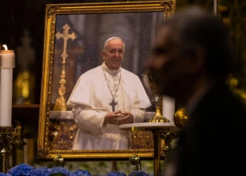ലളിതജീവിതത്തിന് ലളിതമായ യാത്രാമൊഴി; ഫ്രാൻസിസ് മാർപാപ്പയുടെ സംസ്കാരം ഇന്ന് 10 ലളിതജീവിതത്തിന് ലളിതമായ യാത്രാമൊഴി; ഫ്രാൻസിസ് മാർപാപ്പയുടെ സംസ്കാരം ഇന്ന്