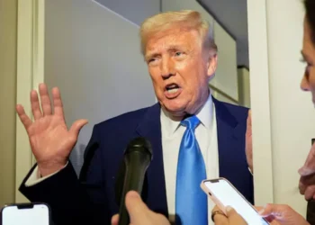 ആഗോള സമ്പദ്‌ വ്യവസ്ഥയ്ക്കുള്ള ഔഷധം: താരിഫുകൾ പ്രതിരോധിച്ച ട്രംപ്