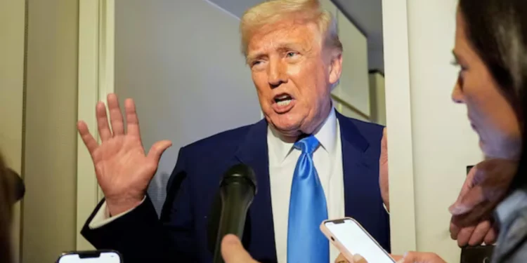 ആഗോള സമ്പദ് വ്യവസ്ഥയ്ക്കുള്ള ഔഷധം: താരിഫുകൾ പ്രതിരോധിച്ച ട്രംപ് 1 ആഗോള സമ്പദ് വ്യവസ്ഥയ്ക്കുള്ള ഔഷധം: താരിഫുകൾ പ്രതിരോധിച്ച ട്രംപ്