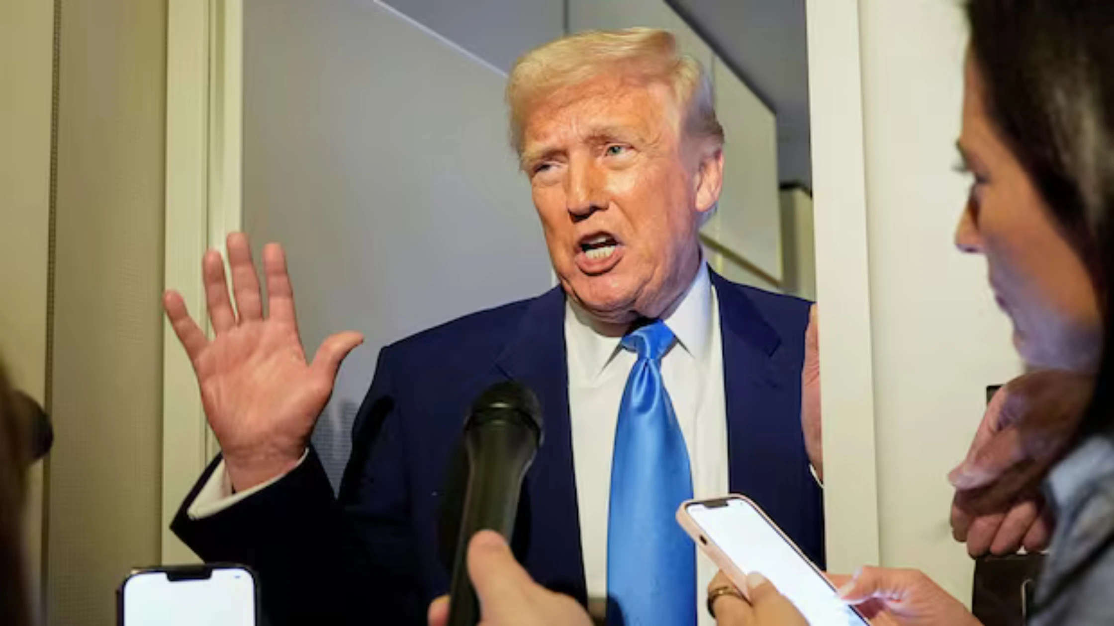 ആഗോള സമ്പദ്‌ വ്യവസ്ഥയ്ക്കുള്ള ഔഷധം: താരിഫുകൾ പ്രതിരോധിച്ച ട്രംപ്