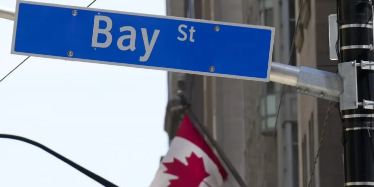 ട്രംപിന്റെ താരിഫ് നീക്കം: വിപണികൾ ചരിത്ര റെക്കോർഡിലേക്ക്!