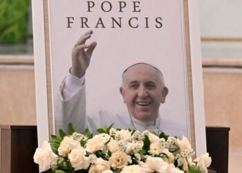 ലളിതമായി മടക്കം; മാർപാപ്പയുടെ അന്ത്യകർമങ്ങൾ ഇങ്ങനെ 7 ലളിതമായി മടക്കം; മാർപാപ്പയുടെ അന്ത്യകർമങ്ങൾ ഇങ്ങനെ