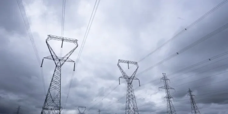 ഒന്റാറിയോയുടെ വൈദ്യുതി കയറ്റുമതി; ഒറ്റ ദിവസം 260,000 ഡോളർ നേട്ടം